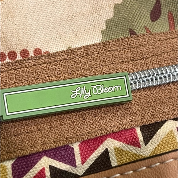 Lily Bloom Crossbody Bag💐 - Picture 5 of 5